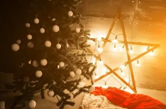christmas-tree-with-lights-star-loft-room